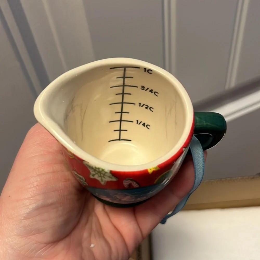 🪷🎄 New Pioneer Woman Mini Measuring Cup Christmas Ornament